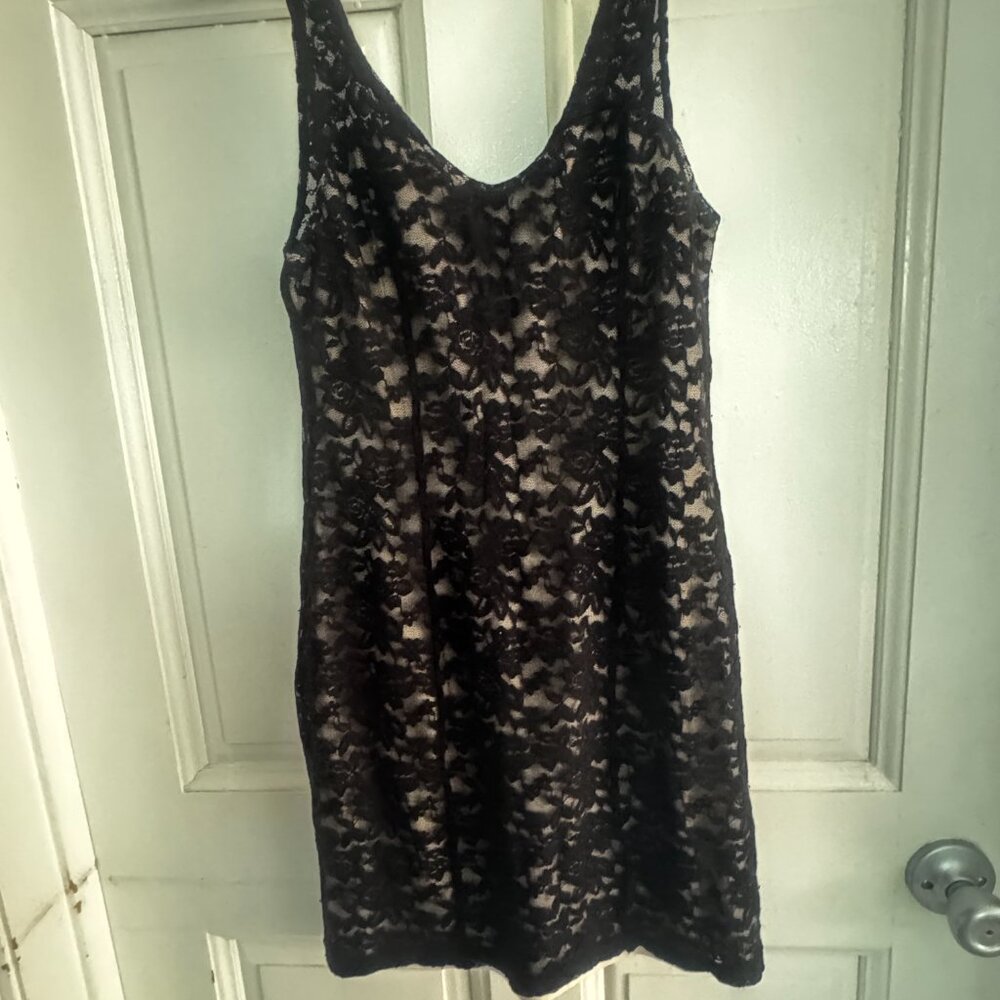 Guess size womens Small lace black dress